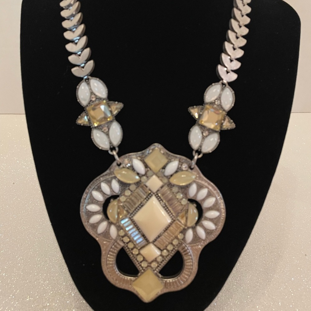Stella and Dot necklace